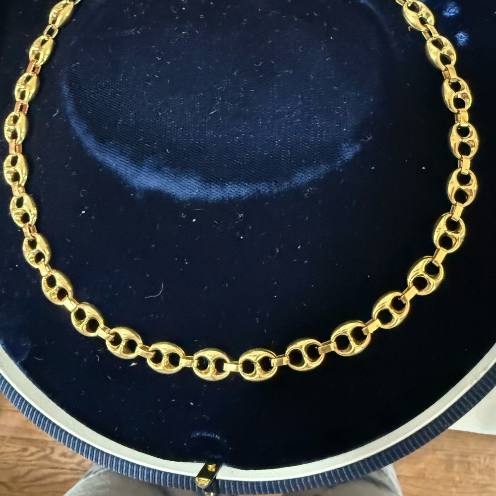 Elegant Gold Chain Necklace